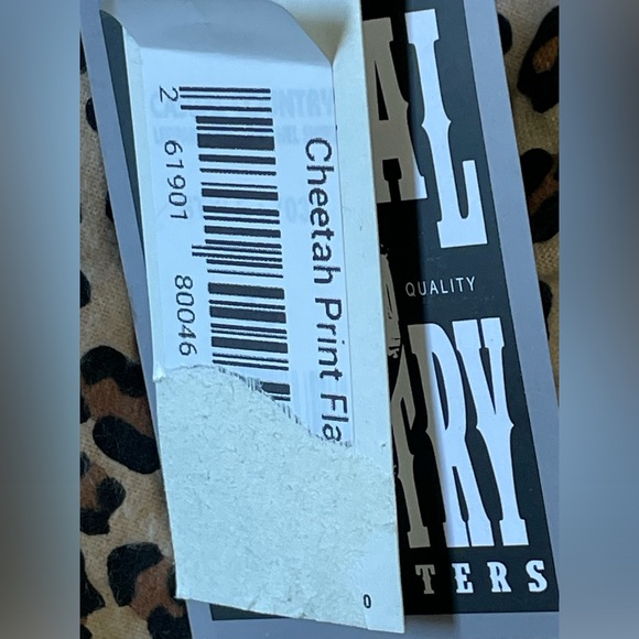 Casual Country Women's Western Cheetah Print Button Up Oversized Flannel NWT - Picture 11 of 12